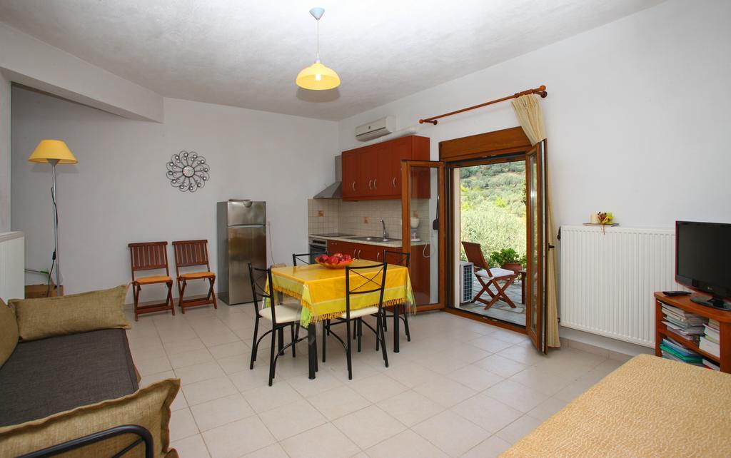 Remvi Apartments Скопелос Номер фото