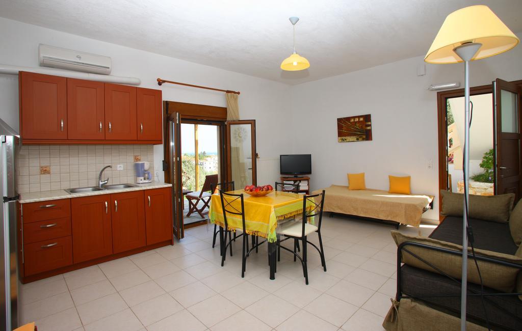 Remvi Apartments Скопелос Экстерьер фото